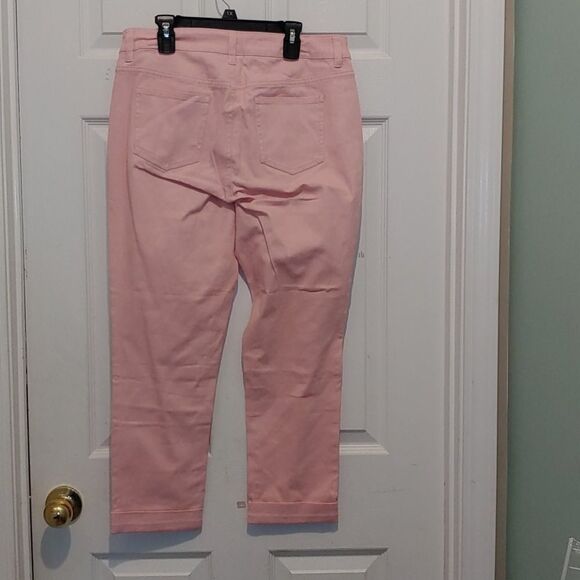 Crown & Ivy pink crop jeans Sz 8 NWOT - Picture 4 of 5